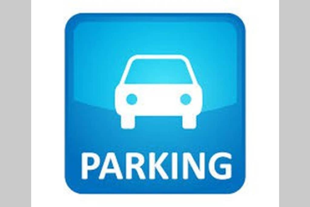 La Rade vue mer parking K6&you Cassis Extérieur photo