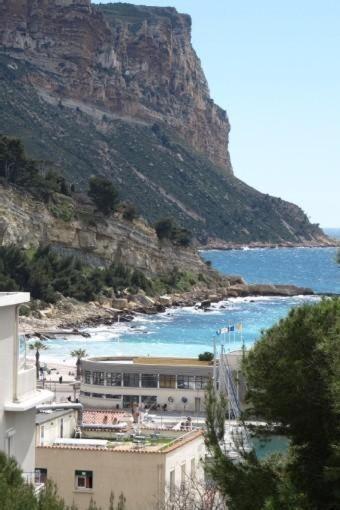 La Rade vue mer parking K6&you Cassis Extérieur photo